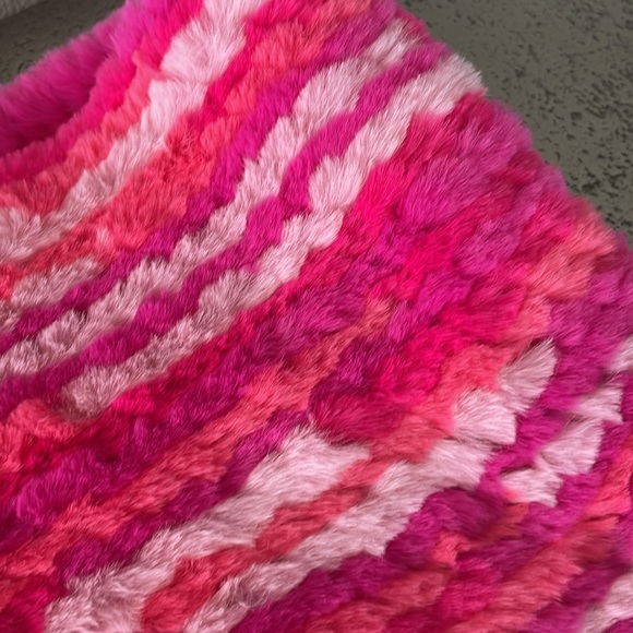 NWT MULTI KNITTED FAUX FUR INFINITY SCARF - Picture 3 of 4